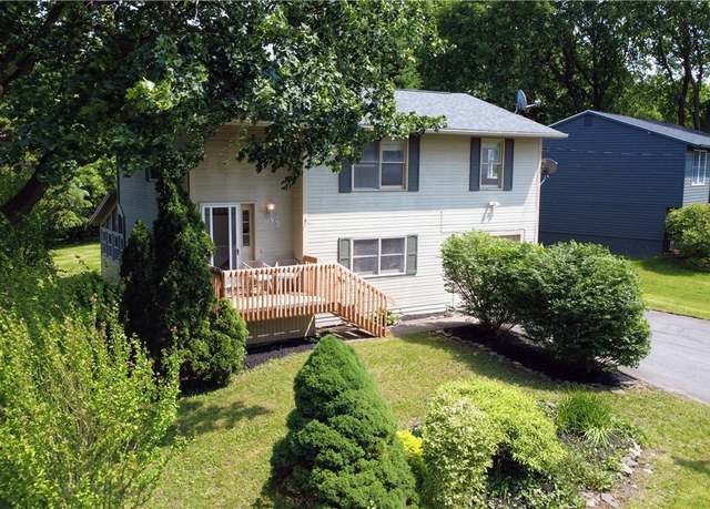 Property at 119 1/2 Dewey Ave, Dewitt, NY 13066, 3 beds, 1.5 baths