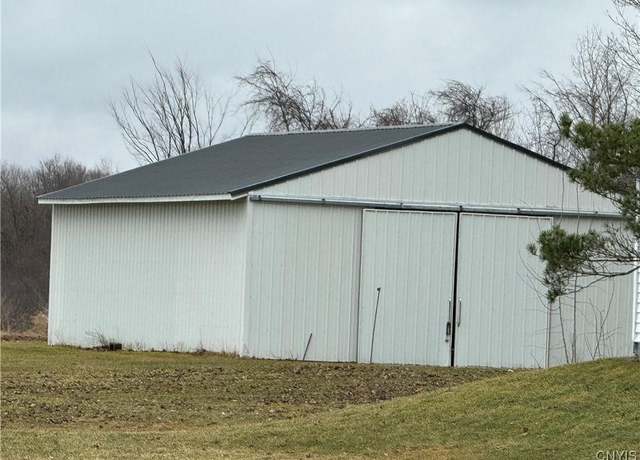 Property at 24972 Plank Rd, Le Ray, NY 13616