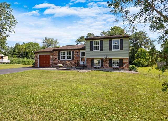 Property at 8120 Scotia Ln, Clay, NY 13090, 2 beds, 2 baths