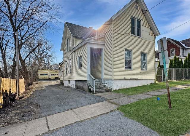 Property at 1103 Oak St, Utica, NY 13502, 3 beds, 1 bath