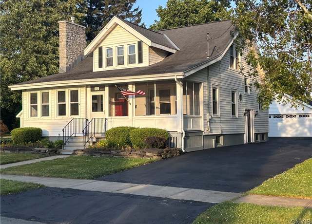 Property at 402 Kingston Rd, Utica, NY 13502, 3 beds, 1 bath