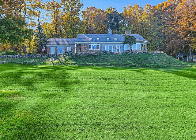 Property at 8915 Grange Hill Rd, New Hartford, NY 13413, 4 beds, 3.5 baths