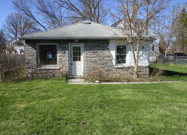 Property at 107 Tucker Ave, Dewitt, NY 13057, 3 beds, 1 bath