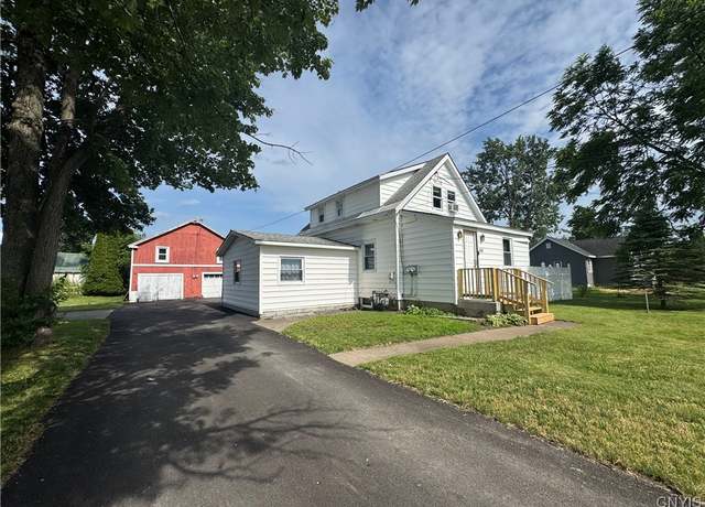 Property at 704 Bell Rd S, Rome, NY 13440, 4 beds, 1.5 baths