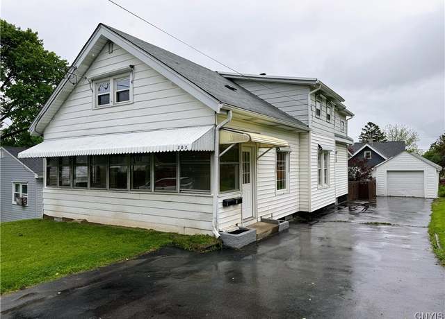 Property at 303 Darlington Rd E, Salina, NY 13208, 3 beds, 2 baths