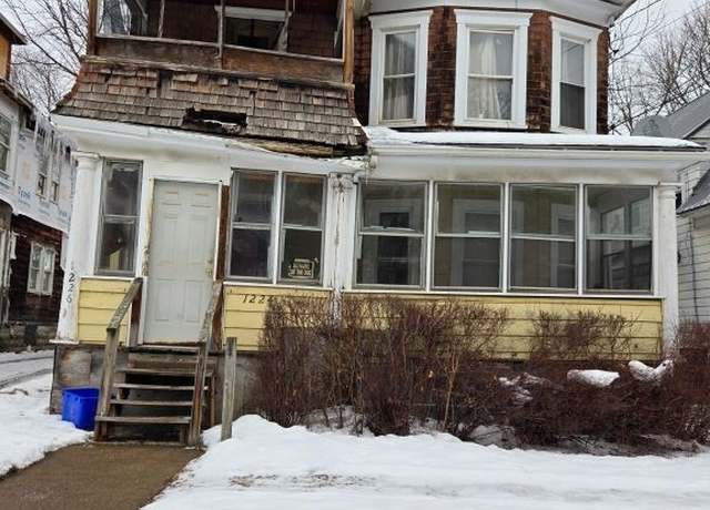 Property at 1224 W Onondaga St, Syracuse, NY 13204, 6 beds, 2 baths