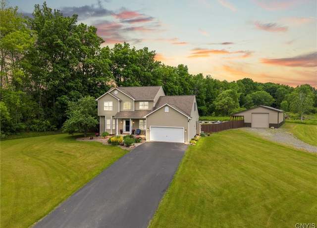 Property at 7 Oneida View Dr, Schroeppel, NY 13132, 4 beds, 2.5 baths