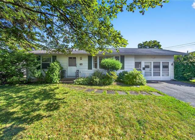 Property at 4873 Greystone Dr, Salina, NY 13088, 2 beds, 1.5 baths