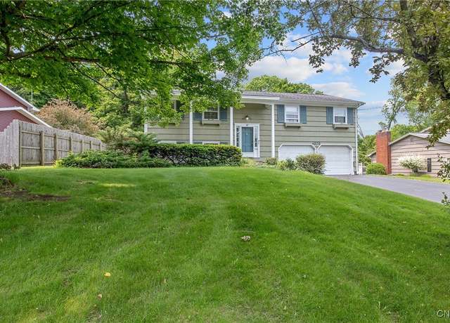 Property at 4575 Meadowridge Rd, Manlius, NY 13104, 3 beds, 2.5 baths