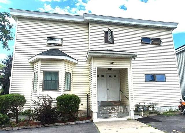 Property at 42 E 4th St, Oswego, NY 13126, 6 beds, 4 baths