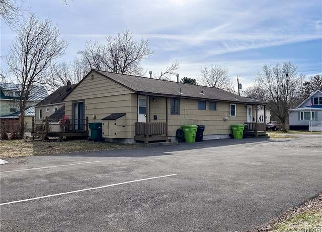 Property at 202 Westwood Ave, Salina, NY 13211, 4 beds, 4 baths