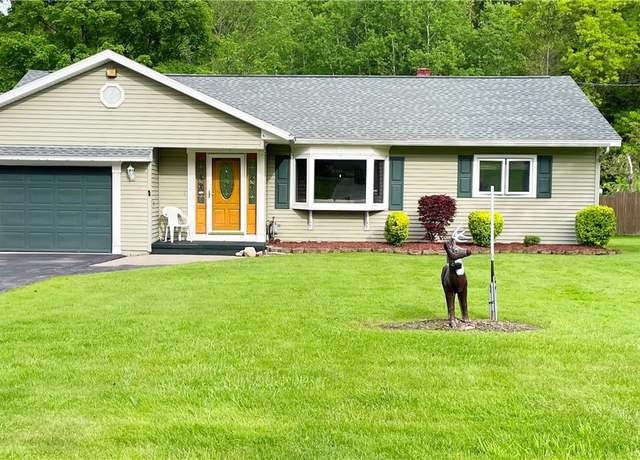 Property at 46 Pond Ln, Utica, NY 13501, 2 beds, 2.5 baths
