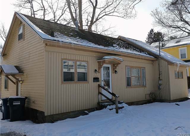 Property at 145 Bradford St, Syracuse, NY 13207, 2 beds, 1 bath