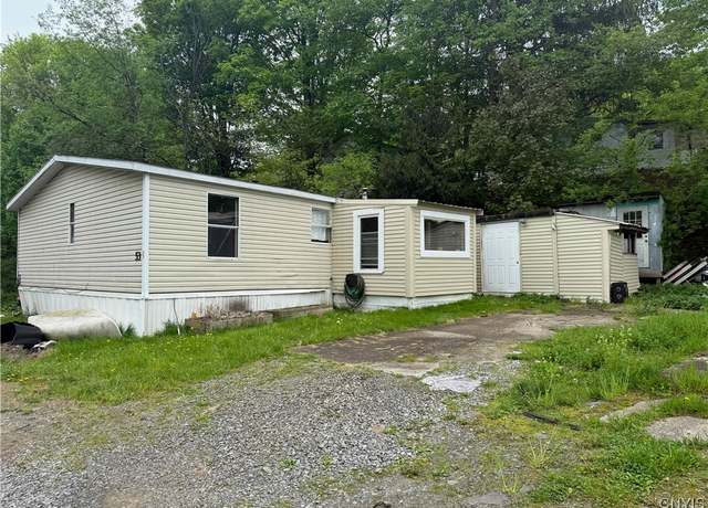 Property at 53 Penguin Dr, Cortland, NY 13045, 3 beds, 2 baths