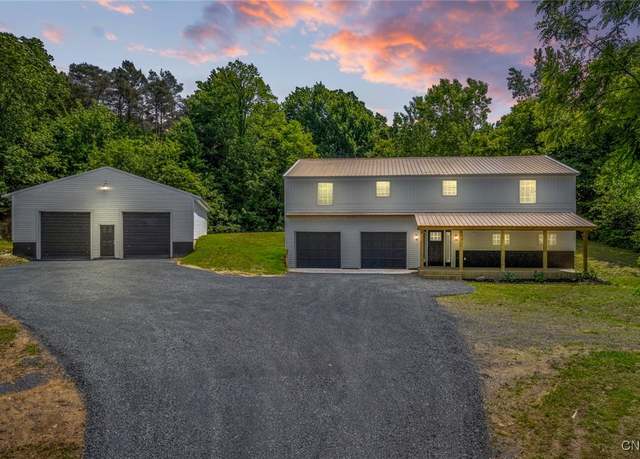 Property at 29 Crescent Ln, Volney, NY 13069, 3 beds, 3 baths