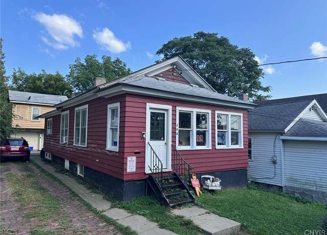 Property at 208 Delhi St, Syracuse, NY 13203, 6 beds, 2 baths