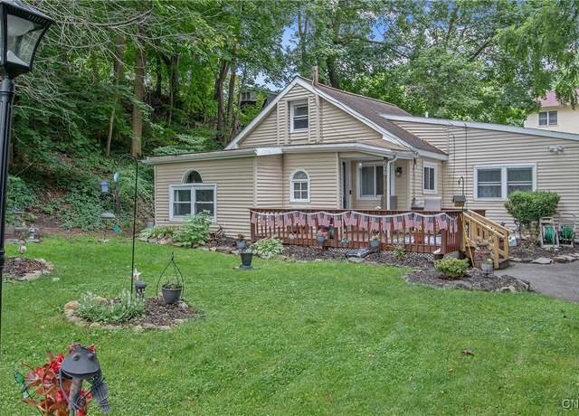 Property at 217 Melrose Ave, Camillus, NY 13219, 3 beds, 1 bath