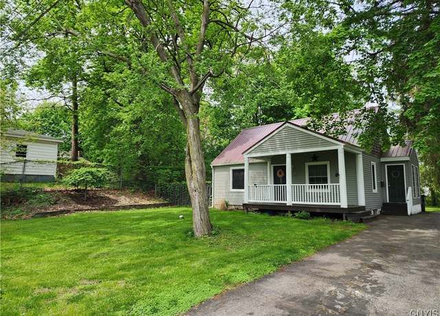Property at 100 Roxann Ave, Cicero, NY 13212, 4 beds, 1 bath