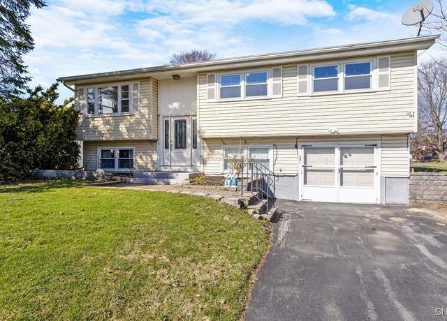 Property at 4133 Birchwood Dr S, Clay, NY 13090, 3 beds, 1.5 baths