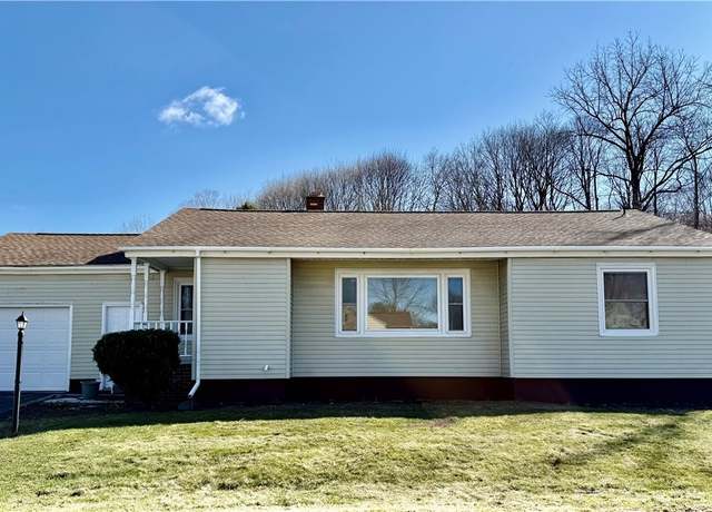 Property at 2 Maxwell Rd, Camillus, NY 13031, 3 beds, 1 bath