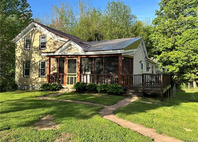 Property at 196 County Route 48, Albion, NY 13142, 3 beds, 2 baths