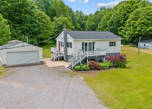 Property at 911 County Route 10, Schroeppel, NY 13132, 3 beds, 1 bath