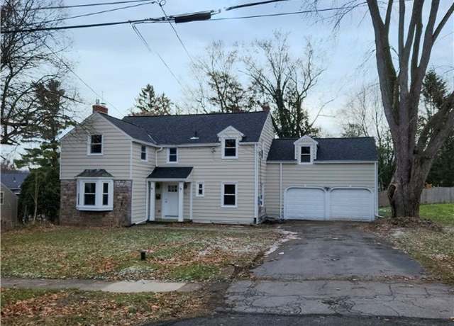 Property at 190 Canterbury Rd, Dewitt, NY 13214, 6 beds, 3.5 baths