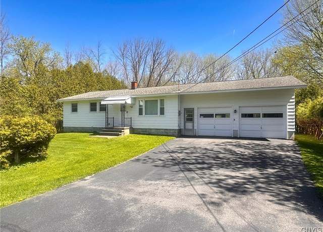 Property at 28 Concord Blvd, New Hartford, NY 13413, 3 beds, 1 bath