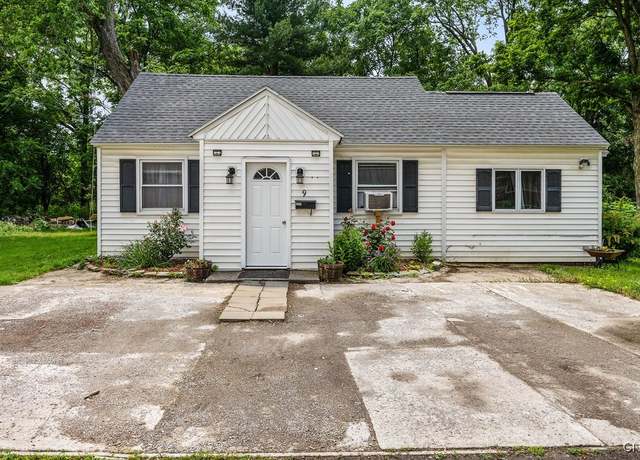 Property at 9 Lawrence Ave, New Hartford, NY 13413, 3 beds, 1 bath