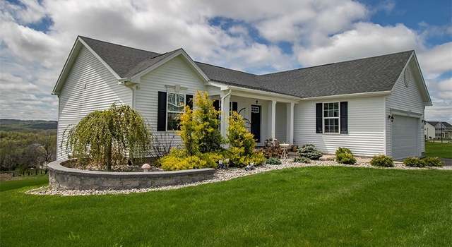 Photo of 5537 Rolling Meadows Way, Camillus, NY 13031