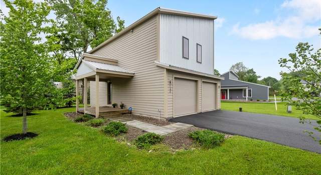 Photo of 140 Xavier Cir, Syracuse, NY 13210