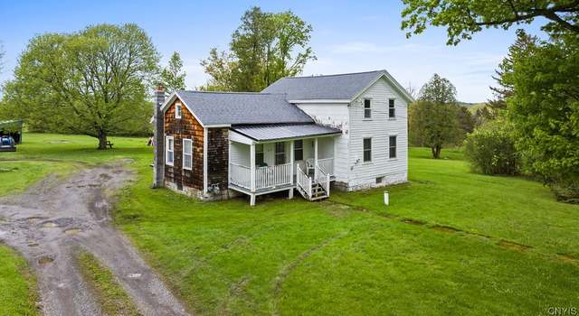 Photo of 679 Crow Hill Rd, Skaneateles, NY 13152