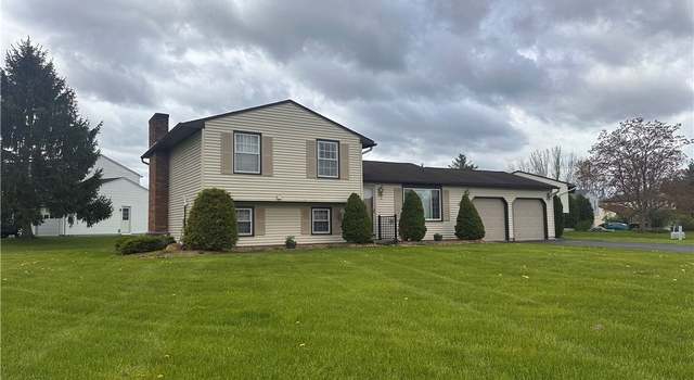 Photo of 5566 Veneto Dr, Clay, NY 13041