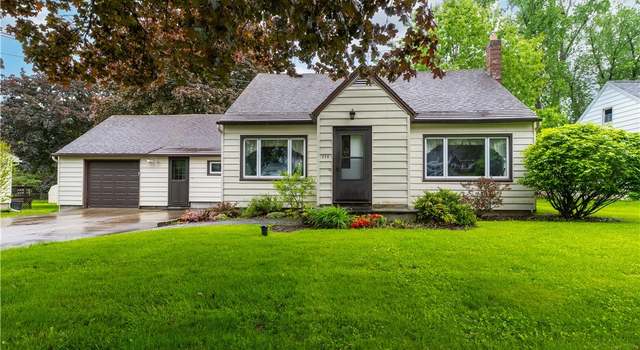 Photo of 114 E Dauenhauer St, Manlius, NY 13057