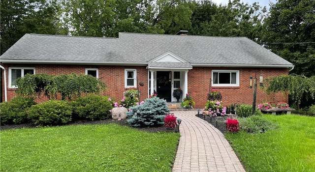 Photo of 11 Lyndon Rd, Dewitt, NY 13066