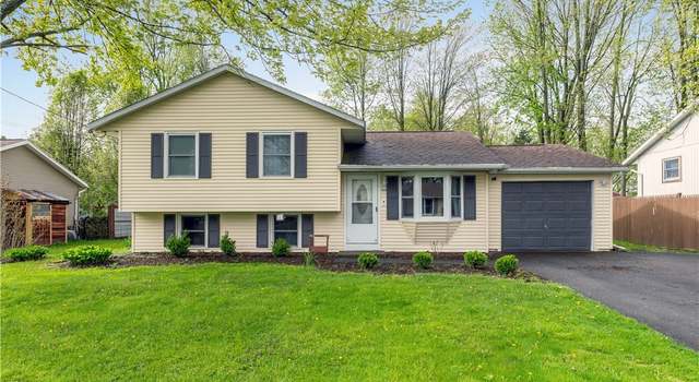 Photo of 513 Fay Ln, Manlius, NY 13116