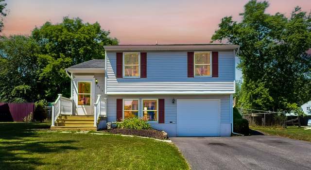 Photo of 8213 Mantova Dr, Clay, NY 13041