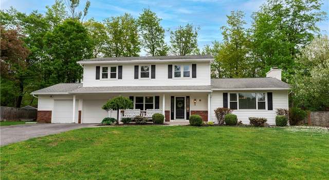 Photo of 18 Chateau Dr, Whitestown, NY 13492