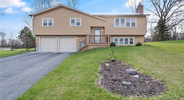 Photo of 4856 Burrstone Rd, Onondaga, NY 13215