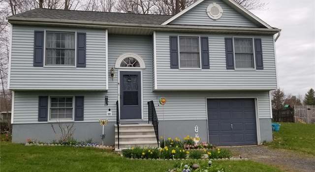Photo of 9557 Bantry Ln, Cicero, NY 13029