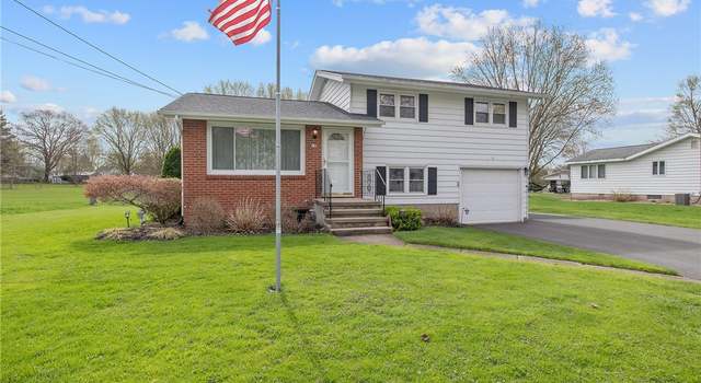 Photo of 17 Ellen St, Fulton, NY 13069