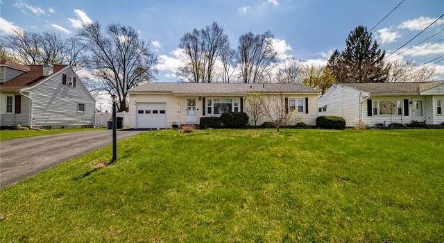 Photo of 402 Fletcher Dr, Clay, NY 13212
