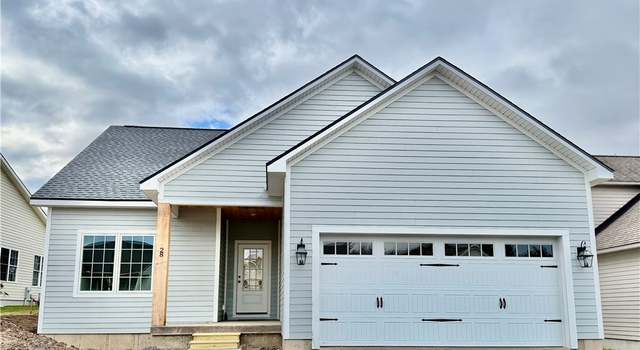 Photo of 28 S Village Dr, Cazenovia, NY 13035