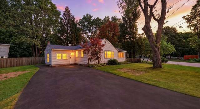 Photo of 22 Richlee Dr, Camillus, NY 13031