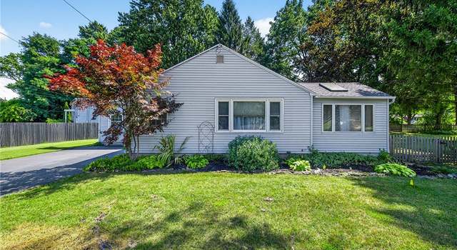 Photo of 22 Richlee Dr, Camillus, NY 13031