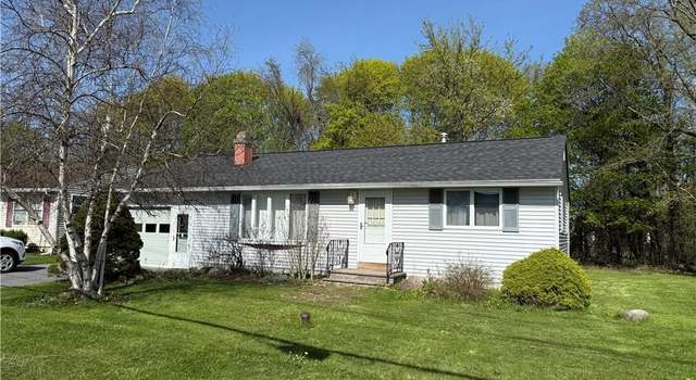Photo of 212 Vanida Dr, Camillus, NY 13031