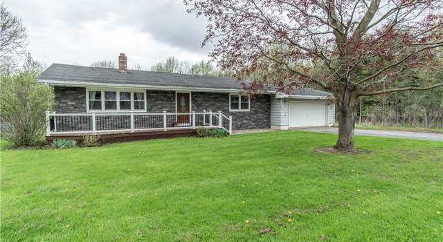 Photo of 19356 Woodside Dr, Watertown Town, NY 13601