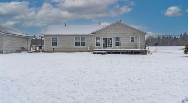 Photo of 13425 Middle Rd, Dexter, NY 13634