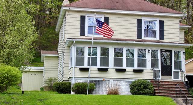 Photo of 60 Elm St, Camillus, NY 13031