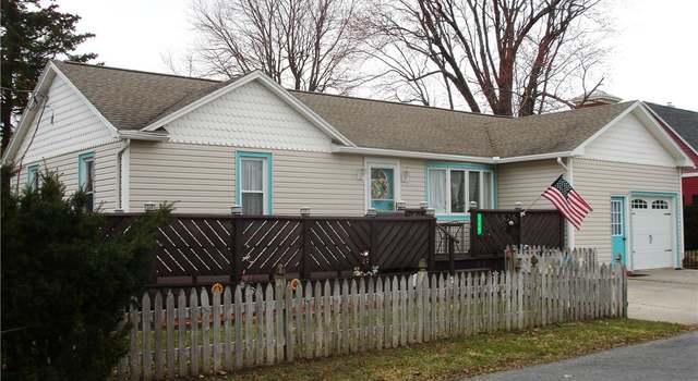 Photo of 111 Washington Pl, Hounsfield, NY 13685